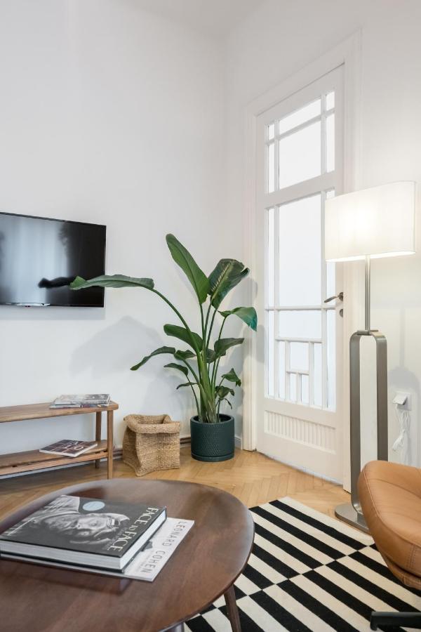 Cismigiu Serenity: 1Br Flat With Scenic Balcony Bükreş Dış mekan fotoğraf