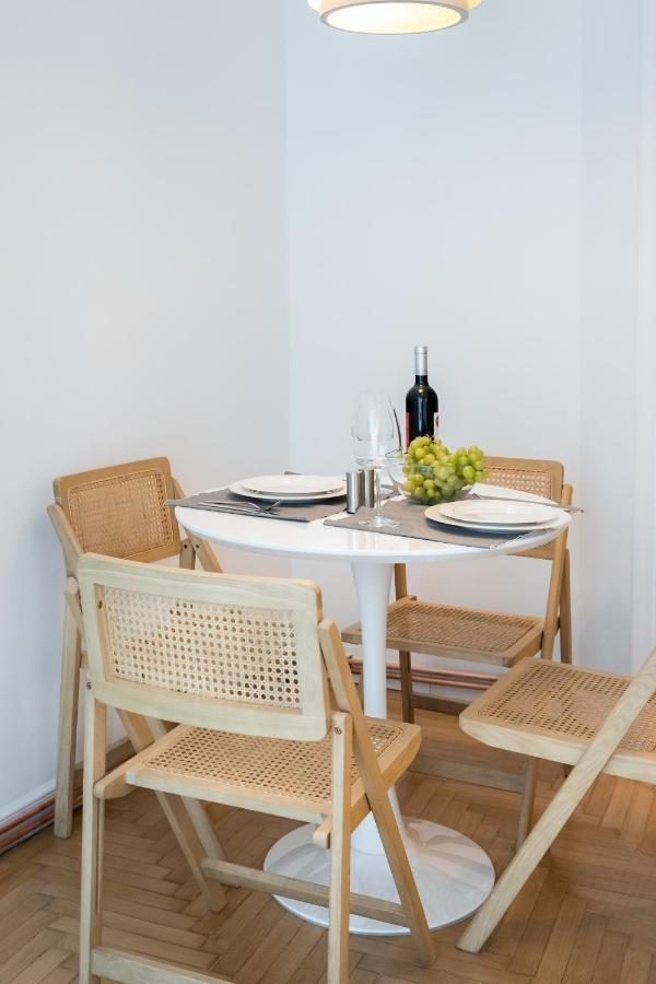 Cismigiu Serenity: 1Br Flat With Scenic Balcony Bükreş Dış mekan fotoğraf